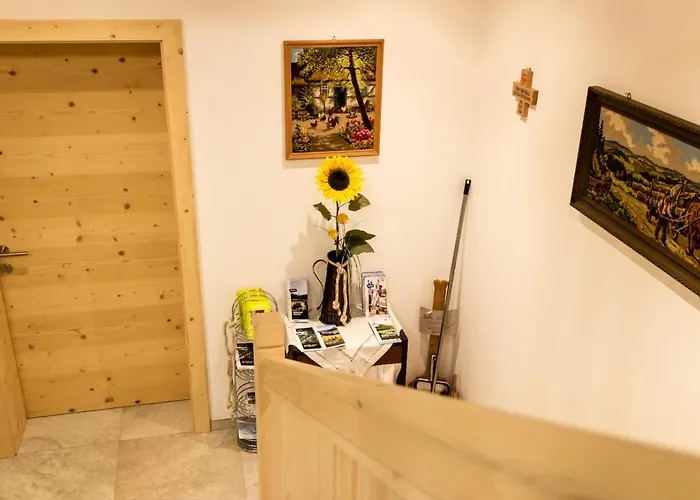 Buachbinder Hof * 瑙德斯